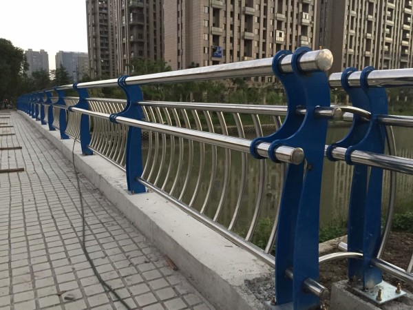 橋梁河道護欄
