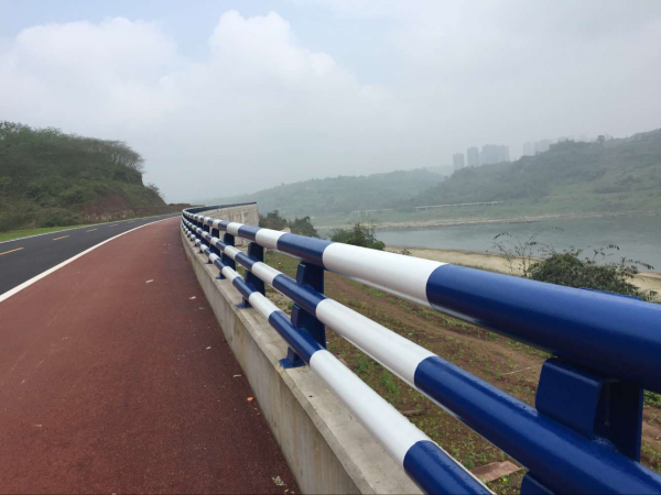 防撞護欄